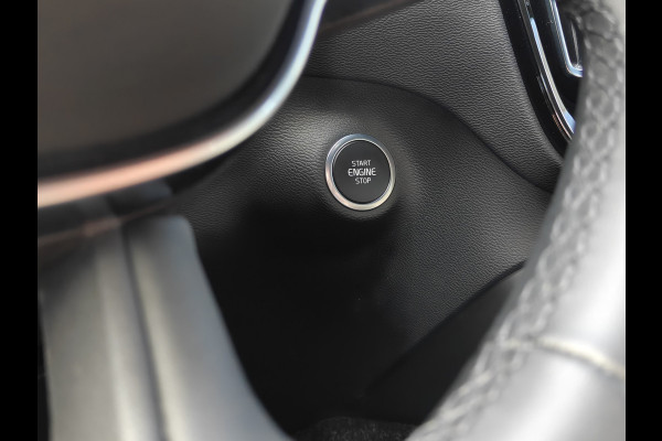 Volvo XC40 T2 130PK Automaat Momentum | Carplay | PDC V+A | Cruise Control | 18'' | DAB |