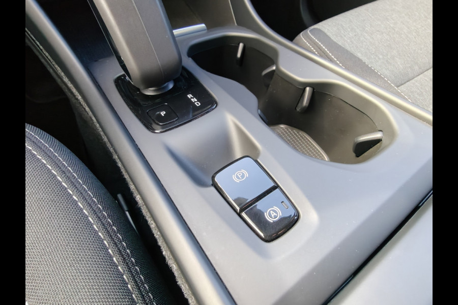 Volvo XC40 T2 130PK Automaat Momentum | Carplay | PDC V+A | Cruise Control | 18'' | DAB |