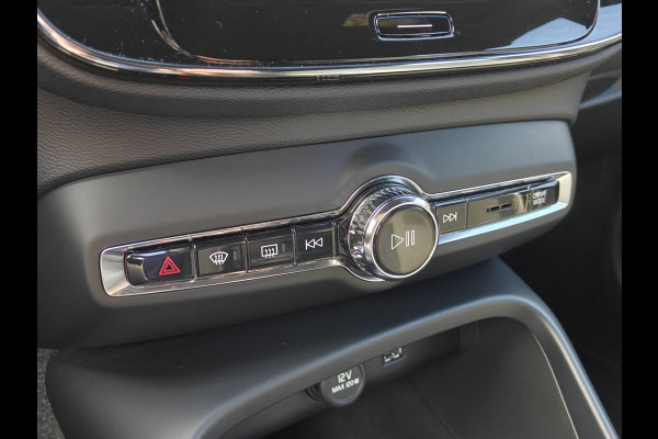 Volvo XC40 T2 130PK Automaat Momentum | Carplay | PDC V+A | Cruise Control | 18'' | DAB |