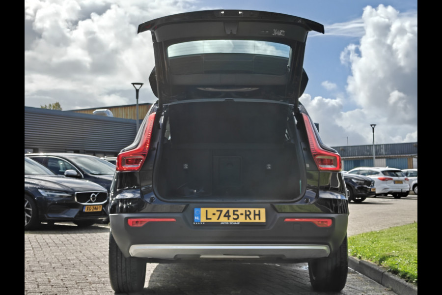 Volvo XC40 T4 211PK Plug-in Hybrid Inscription | PDC V+A | Trekhaak | Camera Achter | ACC | Leder | Stoel/Stuur verwarm. | Elektr. Kofferklep |