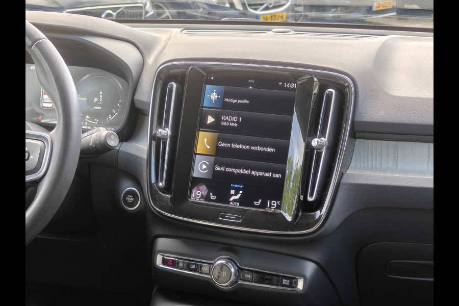 Volvo XC40 T4 211PK Plug-in Hybrid Inscription | PDC V+A | Trekhaak | Camera Achter | ACC | Leder | Stoel/Stuur verwarm. | Elektr. Kofferklep |