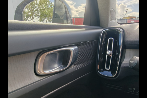 Volvo XC40 T4 211PK Plug-in Hybrid Inscription | PDC V+A | Trekhaak | Camera Achter | ACC | Leder | Stoel/Stuur verwarm. | Elektr. Kofferklep |