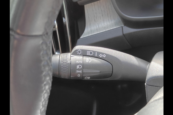 Volvo XC40 T4 211PK Plug-in Hybrid Inscription | PDC V+A | Trekhaak | Camera Achter | ACC | Leder | Stoel/Stuur verwarm. | Elektr. Kofferklep |