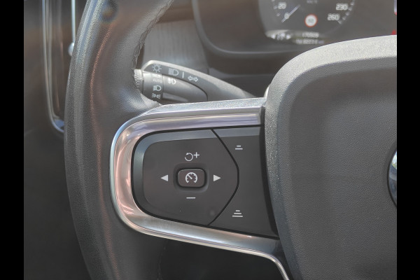 Volvo XC40 T4 211PK Plug-in Hybrid Inscription | PDC V+A | Trekhaak | Camera Achter | ACC | Leder | Stoel/Stuur verwarm. | Elektr. Kofferklep |