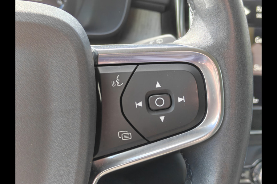 Volvo XC40 T4 211PK Plug-in Hybrid Inscription | PDC V+A | Trekhaak | Camera Achter | ACC | Leder | Stoel/Stuur verwarm. | Elektr. Kofferklep |