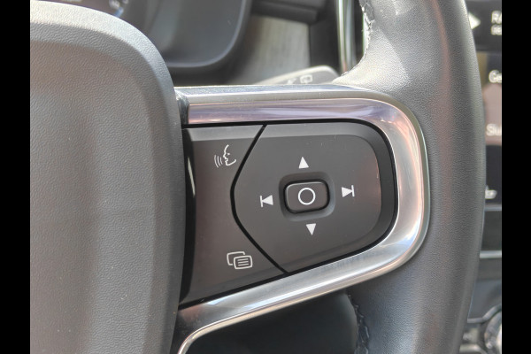 Volvo XC40 T4 211PK Plug-in Hybrid Inscription | PDC V+A | Trekhaak | Camera Achter | ACC | Leder | Stoel/Stuur verwarm. | Elektr. Kofferklep |