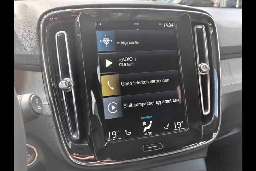 Volvo XC40 T4 211PK Plug-in Hybrid Inscription | PDC V+A | Trekhaak | Camera Achter | ACC | Leder | Stoel/Stuur verwarm. | Elektr. Kofferklep |