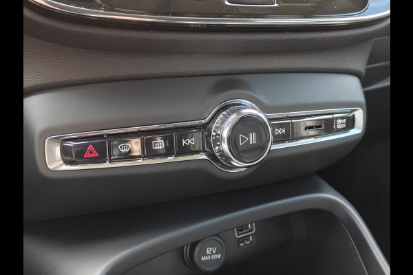 Volvo XC40 T4 211PK Plug-in Hybrid Inscription | PDC V+A | Trekhaak | Camera Achter | ACC | Leder | Stoel/Stuur verwarm. | Elektr. Kofferklep |