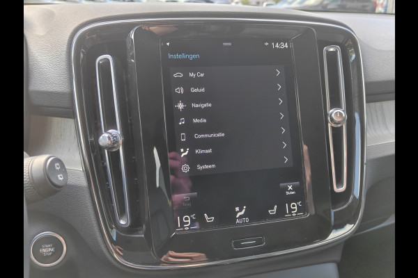 Volvo XC40 T4 211PK Plug-in Hybrid Inscription | PDC V+A | Trekhaak | Camera Achter | ACC | Leder | Stoel/Stuur verwarm. | Elektr. Kofferklep |