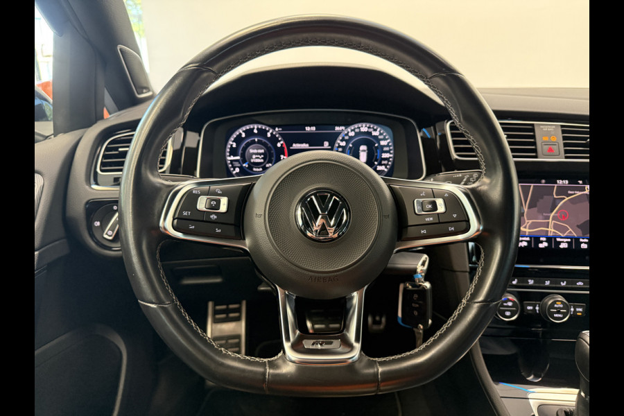 Volkswagen Golf Variant 1.5 TSI Highline Business R NAP ACC/PDC 18'' LM All Season banden Automaat 150PK!