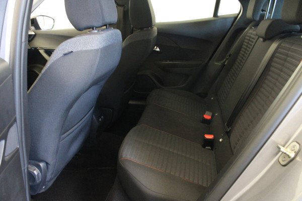Peugeot 2008 1.2 PureTech Active Pack |Navi|Carplay|