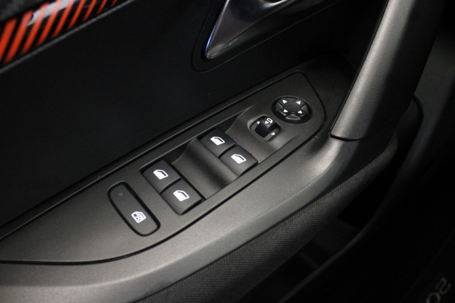 Peugeot 2008 1.2 PureTech Active Pack |Navi|Carplay|