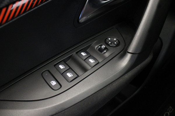 Peugeot 2008 1.2 PureTech Active Pack |Navi|Carplay|