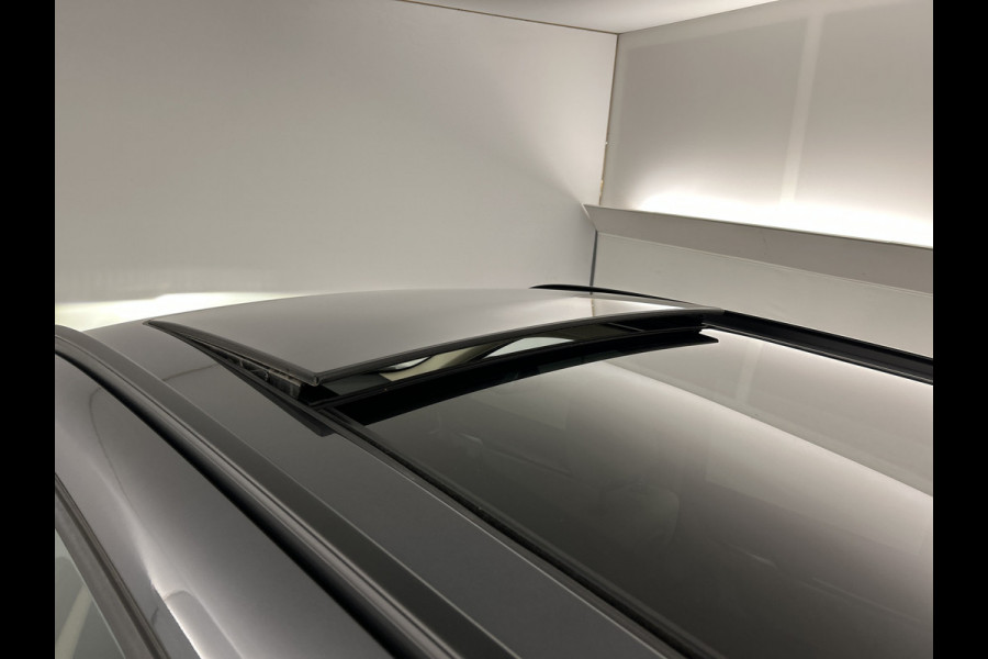 BMW X1 sDrive18i High Exe. Shadow-Line Pano-dak/Leder/18'LMV/Navi+ Keyless Start