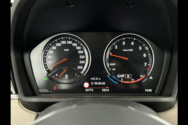 BMW X1 sDrive18i High Exe. Shadow-Line Pano-dak/Leder/18'LMV/Navi+ Keyless Start