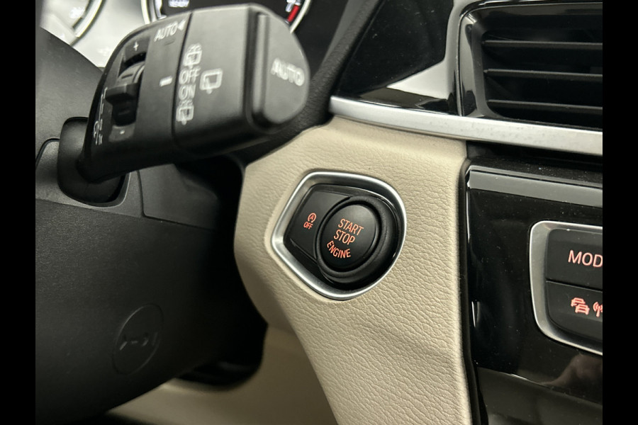 BMW X1 sDrive18i High Exe. Shadow-Line Pano-dak/Leder/18'LMV/Navi+ Keyless Start