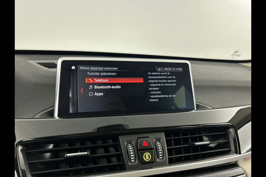 BMW X1 sDrive18i High Exe. Shadow-Line Pano-dak/Leder/18'LMV/Navi+ Keyless Start