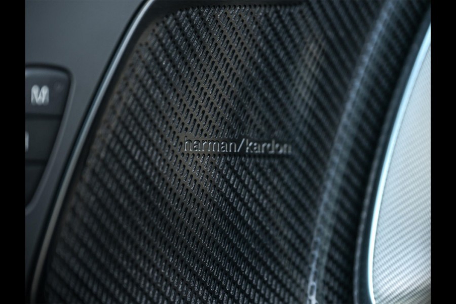 Volvo XC60 2.0 T8 Plug-in hybrid AWD Plus Black Edition | Panoramadak | SOH 100% | HUD | 360 Camera | Harman/Kardon | Pilot Assist | Memory Seats | Stoelverwarming V+A | Trekhaak | Stuurverwarming | Adaptive Cruise |