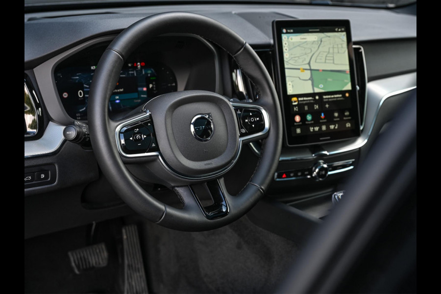 Volvo XC60 2.0 T8 Plug-in hybrid AWD Plus Black Edition | Panoramadak | SOH 100% | HUD | 360 Camera | Harman/Kardon | Pilot Assist | Memory Seats | Stoelverwarming V+A | Trekhaak | Stuurverwarming | Adaptive Cruise |