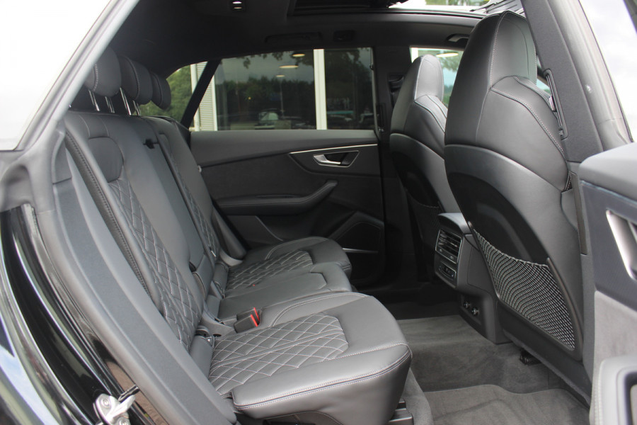 Audi Q8 60 TFSI e quattro Pro Line S Competition / SoH 95,9% / Trekhaak / Panoramadak / 360Camera / Head-up / B&O / Softclose / Achterasbesturing / 23'' / Laser LED / Keyless / Carbon intr. / Massage+Ventilatie / RS Seats / Dodehoek /  DAB