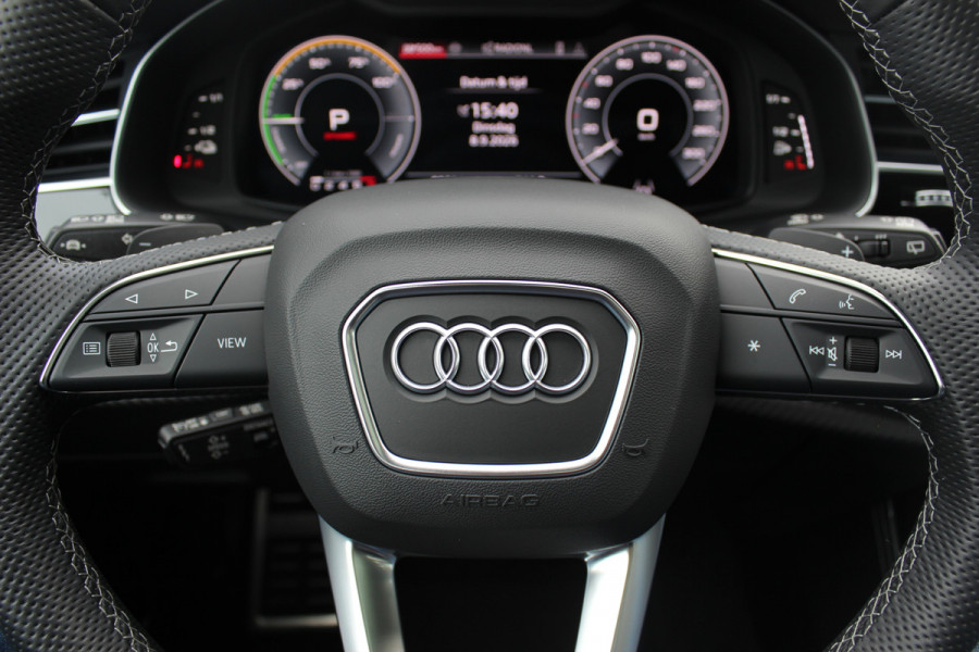 Audi Q8 60 TFSI e quattro Pro Line S Competition / SoH 95,9% / Trekhaak / Panoramadak / 360Camera / Head-up / B&O / Softclose / Achterasbesturing / 23'' / Laser LED / Keyless / Carbon intr. / Massage+Ventilatie / RS Seats / Dodehoek /  DAB