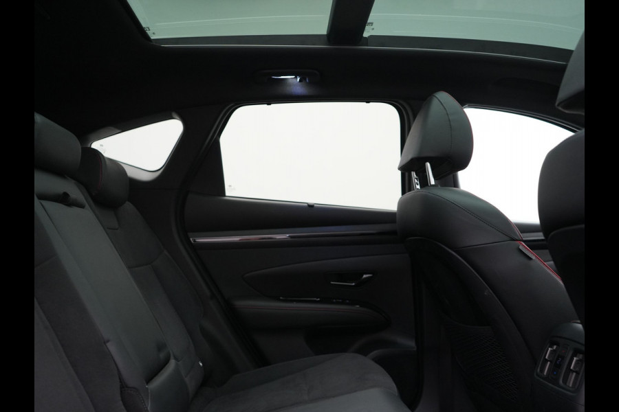 Hyundai Tucson 1.6 T-GDI N Line 4WD PHEV 265pk Dealer O.H | Panodak | Trekhaak Afn. | Adaptive Cruise | 360 Camera | Alcantara Sportstoelen Memory & Ventilatie | Stoelen & Stuur Verwarmd | Krell Audio | Carplay | Blis | Keyless | Navigatie | DAB | 19"L.M | Plug In Hybrid