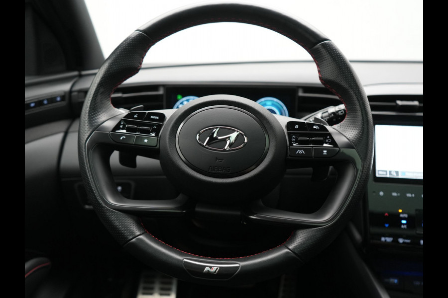 Hyundai Tucson 1.6 T-GDI N Line 4WD PHEV 265pk Dealer O.H | Panodak | Trekhaak Afn. | Adaptive Cruise | 360 Camera | Alcantara Sportstoelen Memory & Ventilatie | Stoelen & Stuur Verwarmd | Krell Audio | Carplay | Blis | Keyless | Navigatie | DAB | 19"L.M | Plug In Hybrid