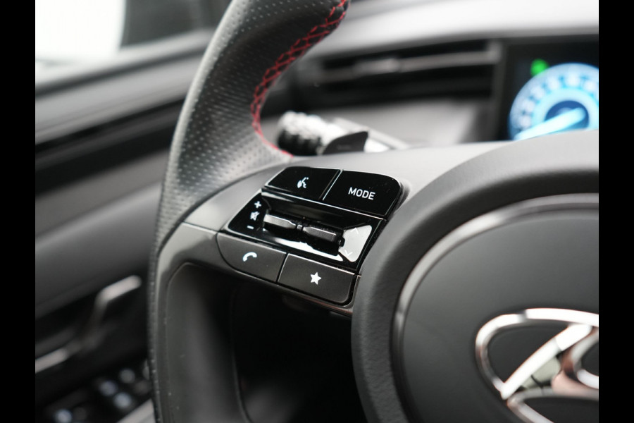 Hyundai Tucson 1.6 T-GDI N Line 4WD PHEV 265pk Dealer O.H | Panodak | Trekhaak Afn. | Adaptive Cruise | 360 Camera | Alcantara Sportstoelen Memory & Ventilatie | Stoelen & Stuur Verwarmd | Krell Audio | Carplay | Blis | Keyless | Navigatie | DAB | 19"L.M | Plug In Hybrid