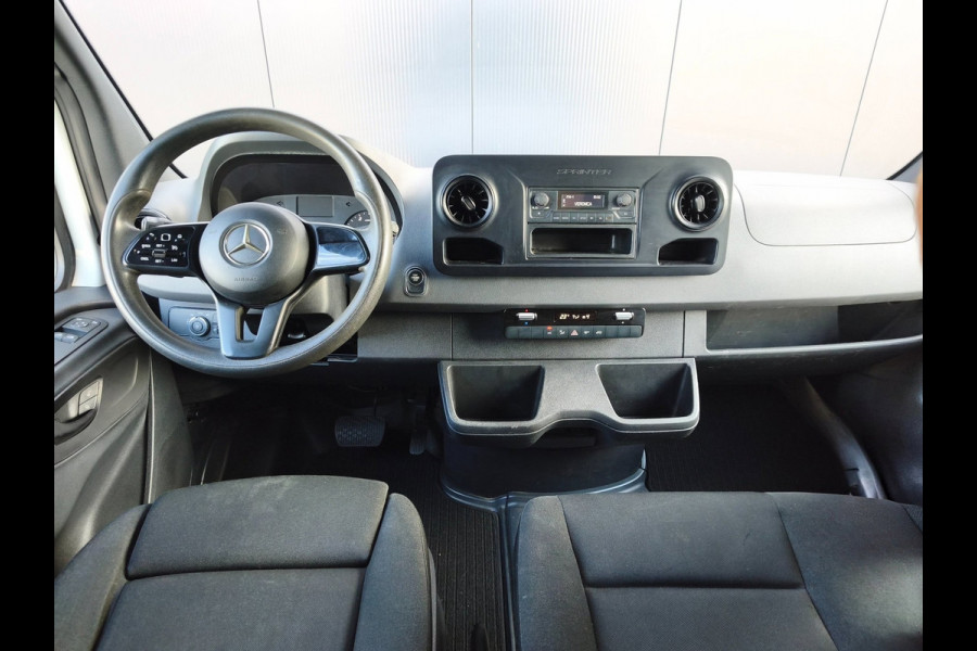 Mercedes-Benz Sprinter 316 RWD AUTOMAAT 3500KG TREKHAAK L2H2 AIRCO CRUISE