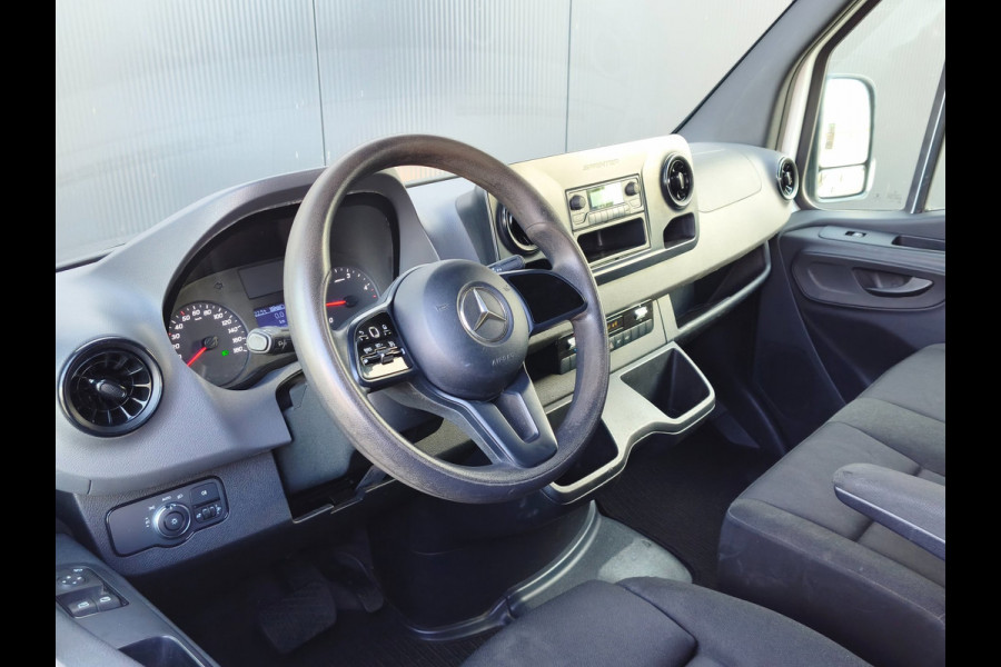 Mercedes-Benz Sprinter 316 RWD AUTOMAAT 3500KG TREKHAAK L2H2 AIRCO CRUISE