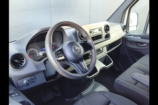 Mercedes-Benz Sprinter 316 RWD AUTOMAAT 3500KG TREKHAAK L2H2 AIRCO CRUISE