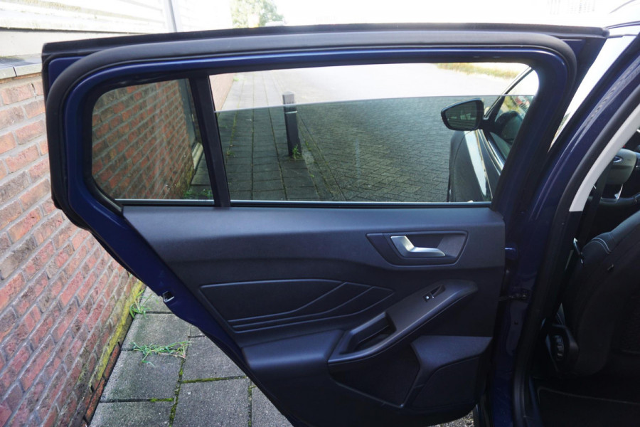 Ford FOCUS Wagon 1.0 125PK EcoB. Hybrid Titanium X Business 1e Eigenaar.