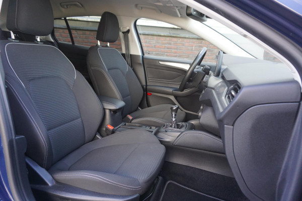 Ford FOCUS Wagon 1.0 125PK EcoB. Hybrid Titanium X Business 1e Eigenaar.