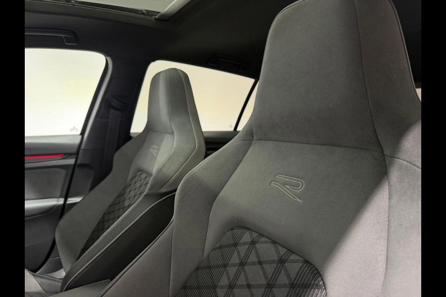 Volkswagen Golf 1.5 eTSI R-Line Pano|Harman|Camera|KeylessGo