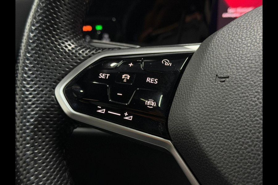 Volkswagen Golf 1.5 eTSI R-Line Pano|Harman|Camera|KeylessGo