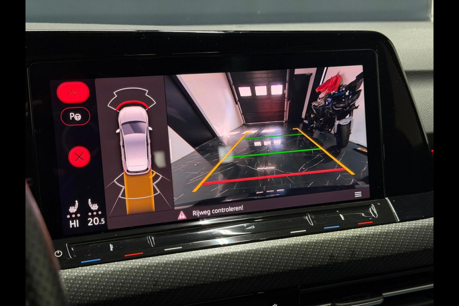 Volkswagen Golf 1.5 eTSI R-Line Pano|Harman|Camera|KeylessGo