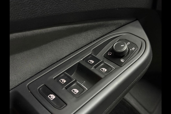 Volkswagen Golf 1.5 eTSI R-Line Pano|Harman|Camera|KeylessGo
