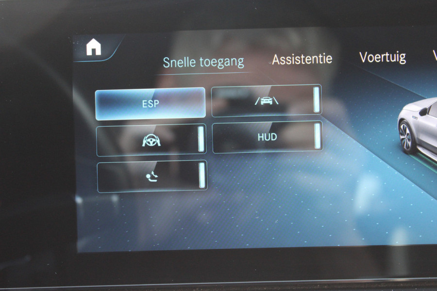 Mercedes-Benz EQC 400 4MATIC Premium Plus AMG 80 kWh SOh 93,4% NAVI LEER MASSAGE LED 159000KM!!