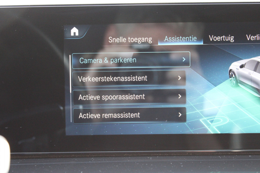 Mercedes-Benz EQC 400 4MATIC Premium Plus AMG 80 kWh SOh 93,4% NAVI LEER MASSAGE LED 159000KM!!