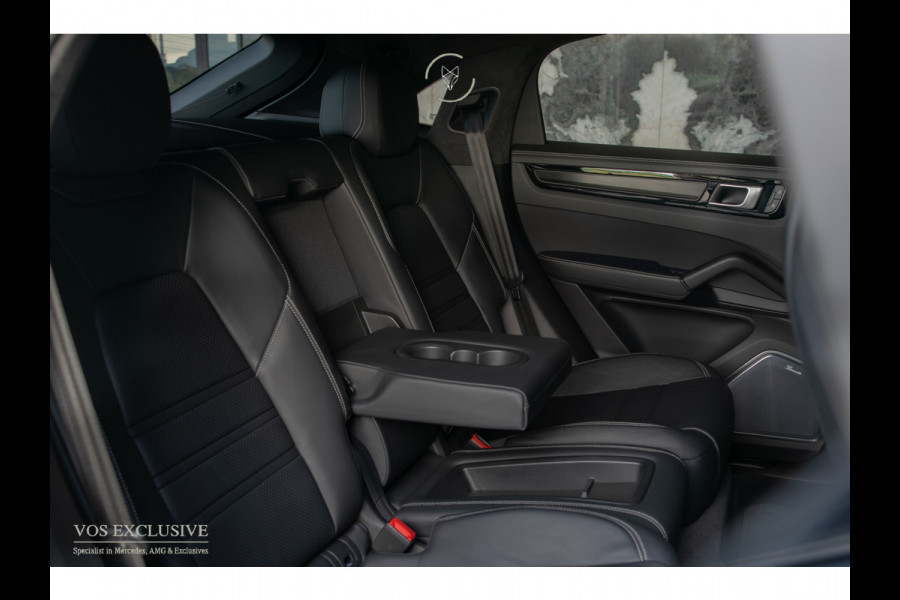 Porsche Cayenne Coupé 4.0 Turbo GT Carbon|Manufaktur|Ceramic|Burmester 3D|Stoelventilatie|18-voudig|Innodrive|Softclose|360°|Keyless|HUD|Approved t/m 06-08-2027|New service