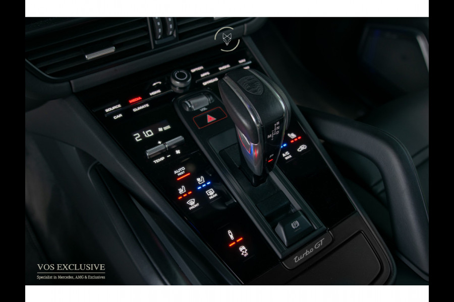Porsche Cayenne Coupé 4.0 Turbo GT Carbon|Manufaktur|Ceramic|Burmester 3D|Stoelventilatie|18-voudig|Innodrive|Softclose|360°|Keyless|HUD|Approved t/m 06-08-2027|New service