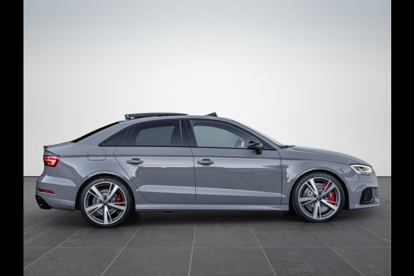 Audi RS3 Limousine 2.5 TFSI 400pk Quattro Pano B&O RS-stoelen ACC