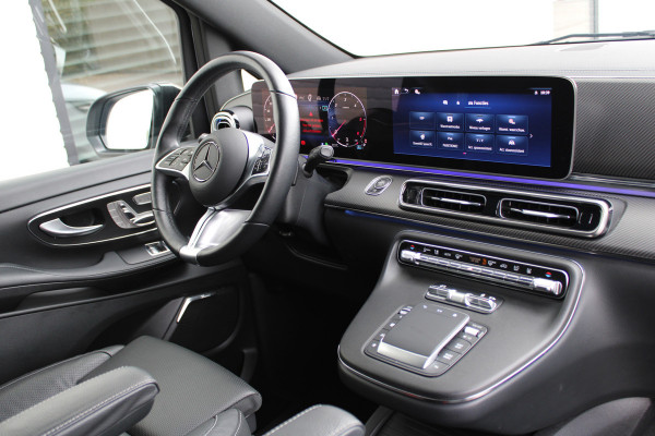 Mercedes-Benz V-Klasse 300d / XXL / AMG / DC / 4-Matic / Luchtvering / Elec Stoel / Burmester / NIEUWSTAAT