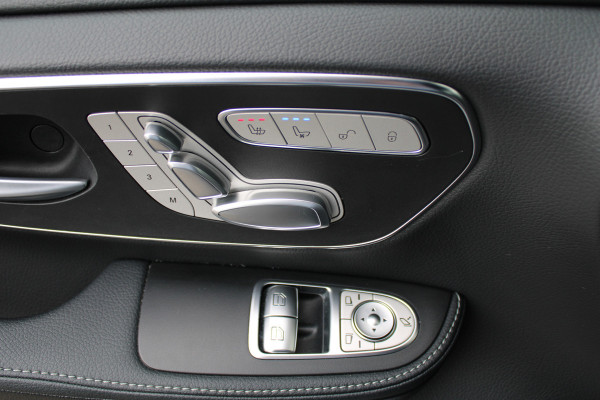 Mercedes-Benz V-Klasse 300d / XXL / AMG / DC / 4-Matic / Luchtvering / Elec Stoel / Burmester / NIEUWSTAAT