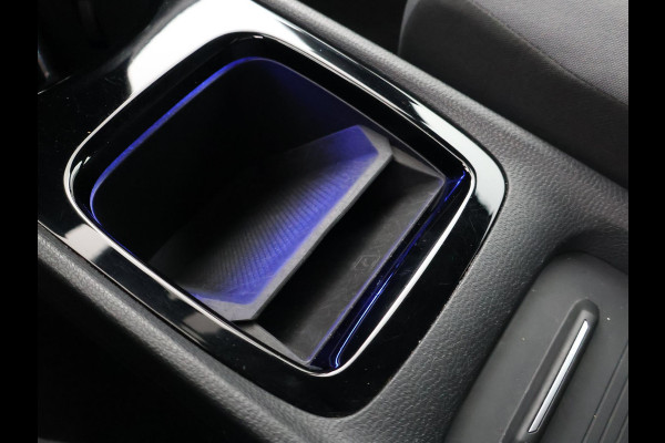 Volkswagen ID.3 PRO 58 KWH + SFEERVERLICHTING | HEAD-UP | ADAPTIVE CRUISE | 18 INCH | STOELVERW. | CARPLAY