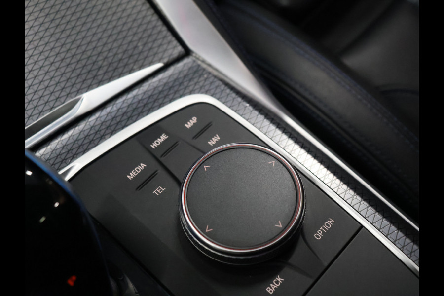 BMW i4 M50 High Executive 84 kWh [SCHUIFKANTELDAK, HARMAN/KARDON, APPLE CARPLAY, ANDROID, CRUISE CONTROL, STOELVERWARMING, MEMORY SEATS, HEAD UP DISPLAY,  DIGITAL DASH, CAMERA, PDC 360, LEDER, SFEERVERLICHTING, ELEKTRISCHE A