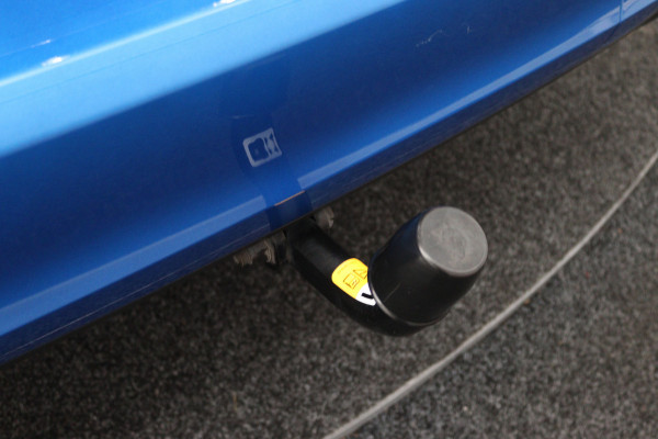 Ford FOCUS Wagon 1.5 EcoBoost Titanium Business (STOEL/STUUR VERWARMING, TREKHAAK, NAVIGATIE, PARKEERSENSOREN)