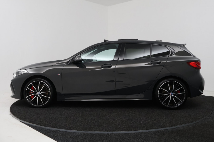 BMW 1-serie 120i Executive (PANORAMADAK, STOELVERWARMING, CAMERA, DEALER ONDERHOUDEN)