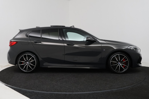 BMW 1-serie 120i Executive (PANORAMADAK, STOELVERWARMING, CAMERA, DEALER ONDERHOUDEN)
