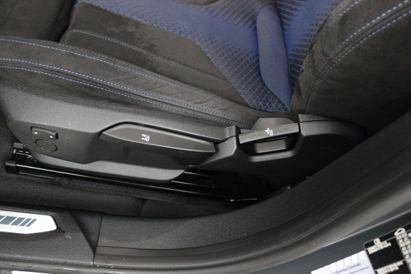 BMW 1-serie 120i Executive (PANORAMADAK, STOELVERWARMING, CAMERA, DEALER ONDERHOUDEN)
